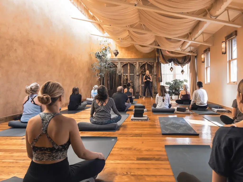 Conoce a nuestro equipo de expertos en yoga